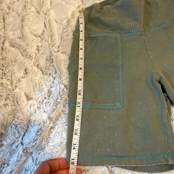 Aeries medium biker shorts. Like new grayish green color - Picture 4 of 10